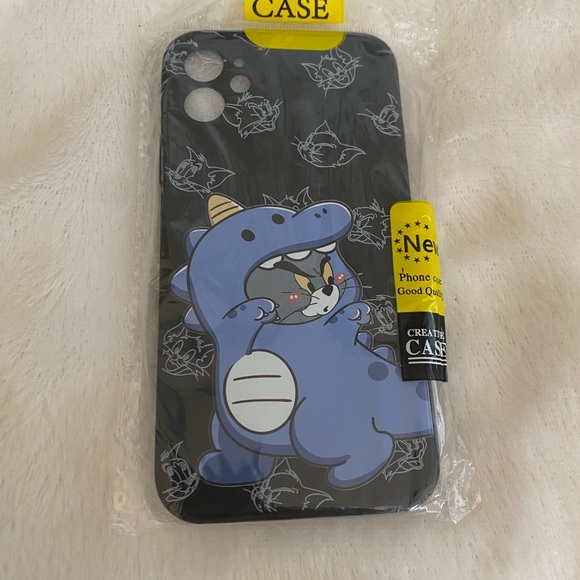 Tom & Jerry iPhone 11  case cover protector silicone Apple cell cartoon new - Picture 2 of 3